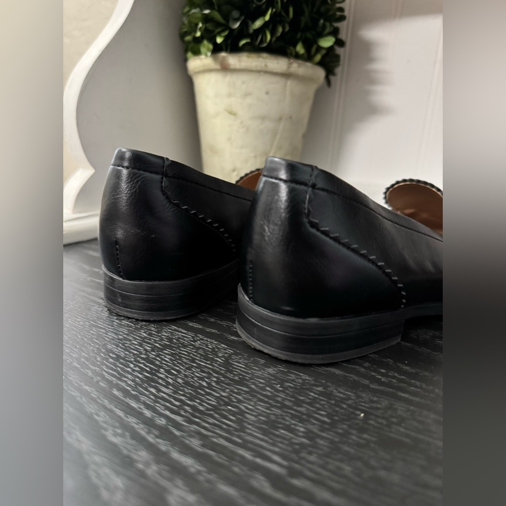 Women's Naturalizer Black Loafers - Picture 10 of 13